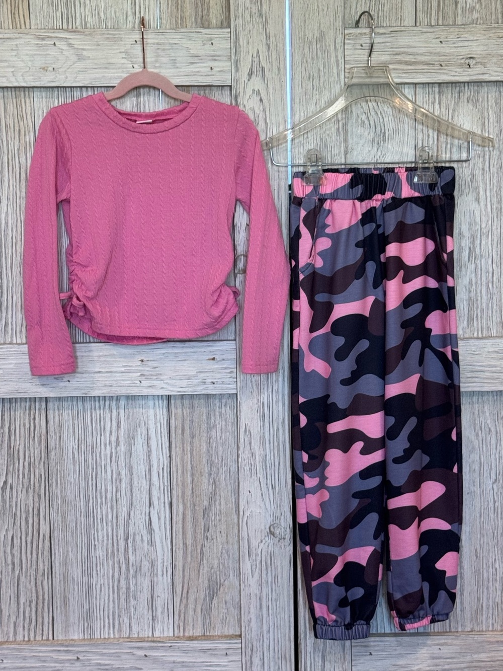 Girls' Pink Knit Top & Pink Camo Jogger Set Sz 7-8Y  (Fits like Girls 6/7)